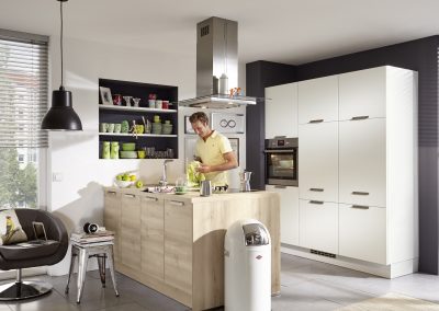 Laser_Riva 915579 Alpinweiss_IconicBeech_hoch_peo1